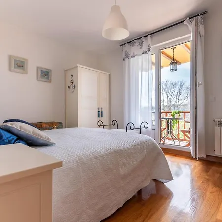 Coastal Retreat By Fidalsa *