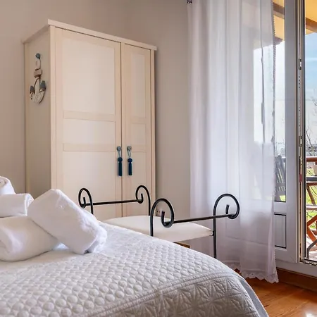 Villa Coastal Retreat By Fidalsa Somo