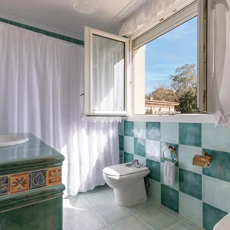 Villa Coastal Retreat By Fidalsa